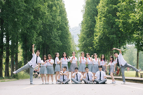武义大学毕业照合影创意拍摄定格青春
